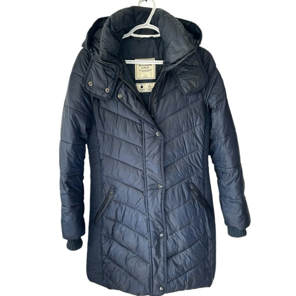 Abercrombie & Fitch Jackets & Blazers - ABERCROMBIE & FITCH - Navy blue long puffer coat with a hoddie - Size Small
